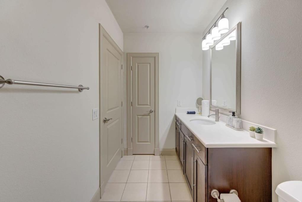 Cozy Apt Nrg Pool,Wi-Fi, Free Parking, Petsok! Houston Exterior foto