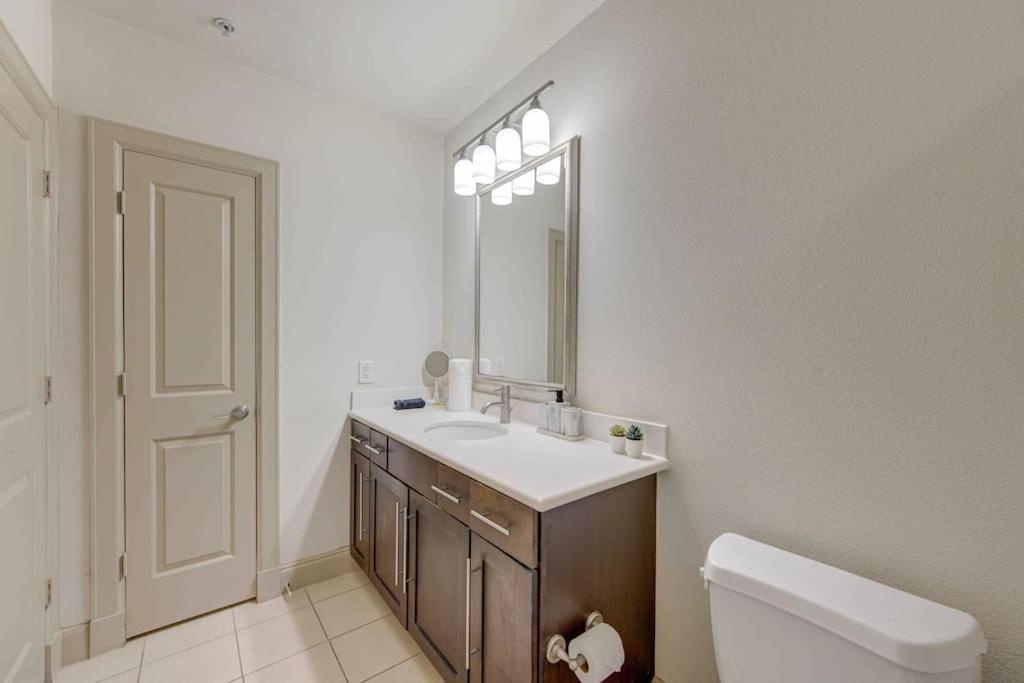 Cozy Apt Nrg Pool,Wi-Fi, Free Parking, Petsok! Houston Exterior foto